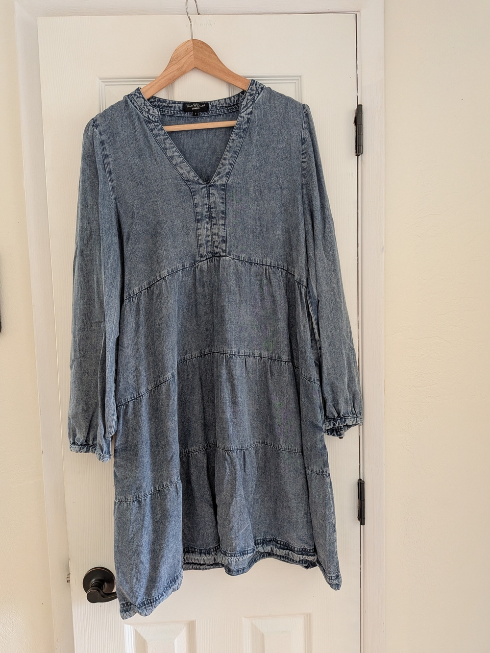 Velvet Heart Women's Blue Denim Long Sleeve Tiered Midi Dress Size Small